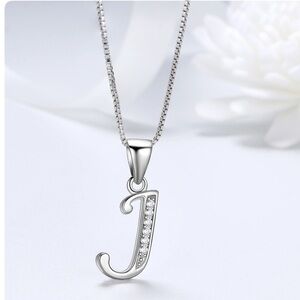 🆕 Elegant Silver Initial “J” Pendant Necklace